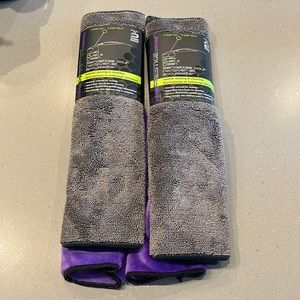 Set of 2 Car Dust & Clean Clothes